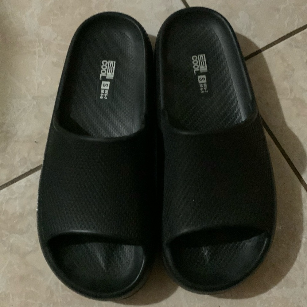 32 Degrees Cool Sandals